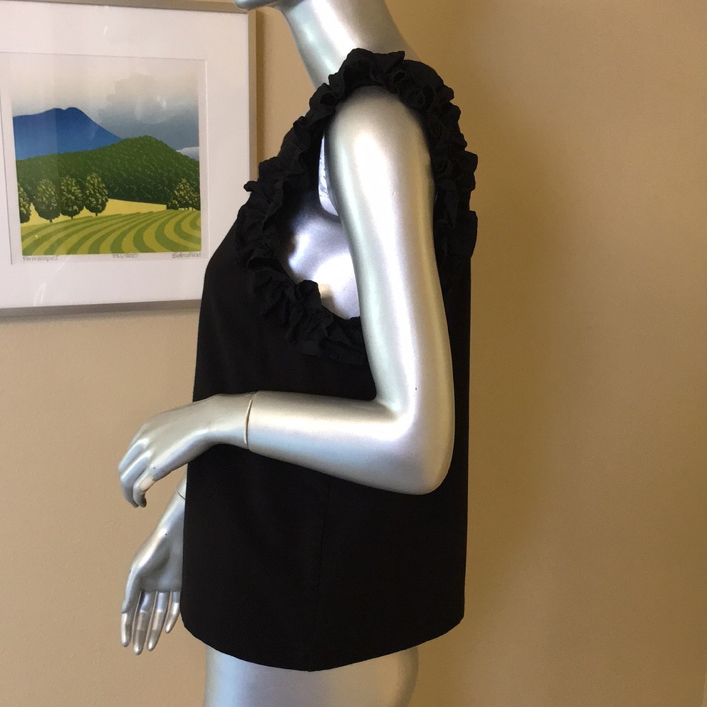 WHBM | Ruffle Trim Tank Color: black 🖤 - Picture 5 of 10